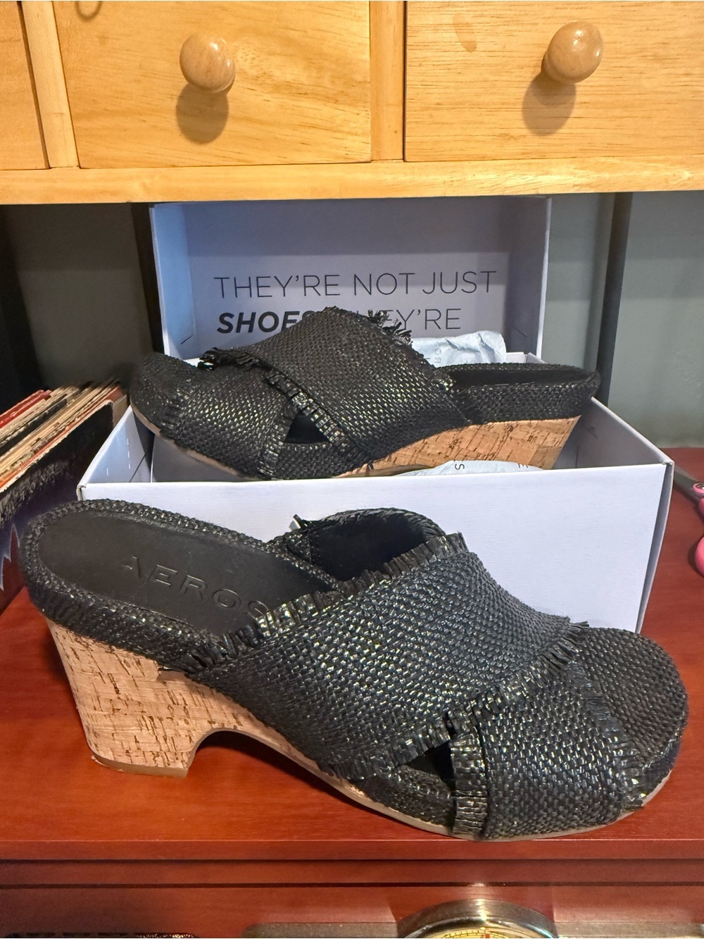 AEROSOLES Women’s Black Raffia Cork Wedge Sandals Like New with Box